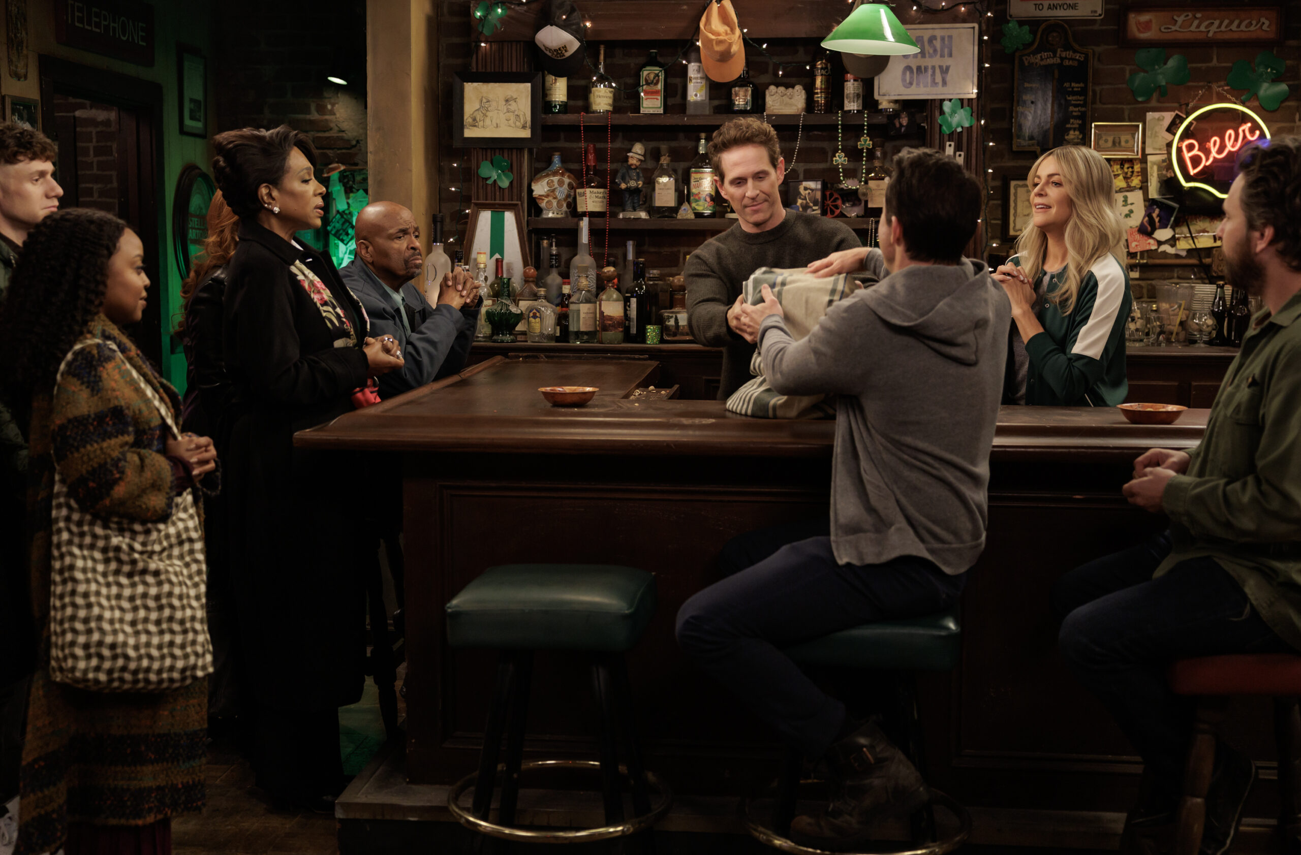 Pemeran 'Abbott Elementary' Uji Bahasa Kasar dalam Episode Perdana Musim 17 'It’s Always Sunny in Philadelphia'